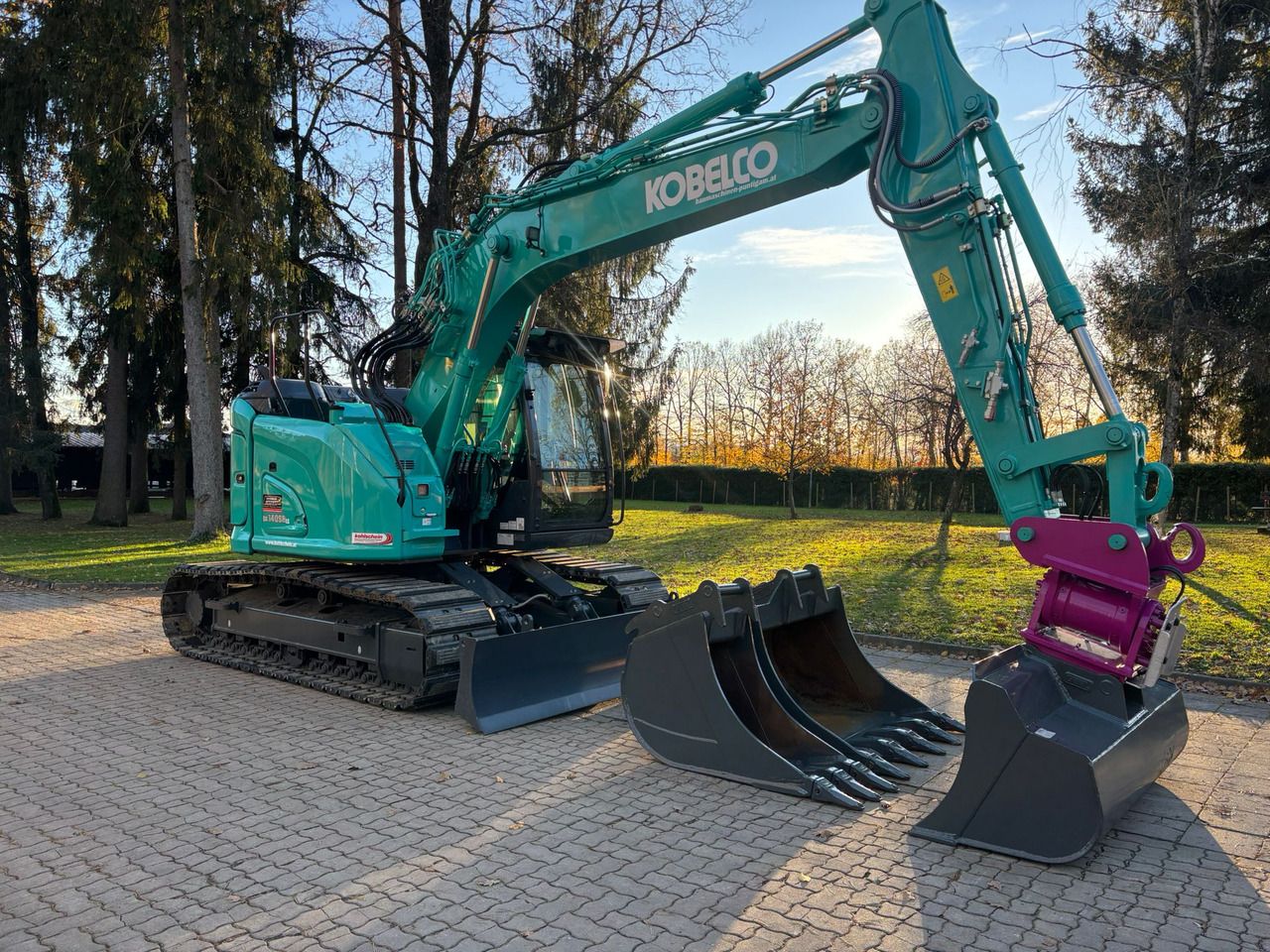 KOBELCO SK 140 SRLC-7 - Excavadora de cadenas: foto 4 KOBELCO SK 140 SRLC-7 - Excavadora de cadenas: foto 4