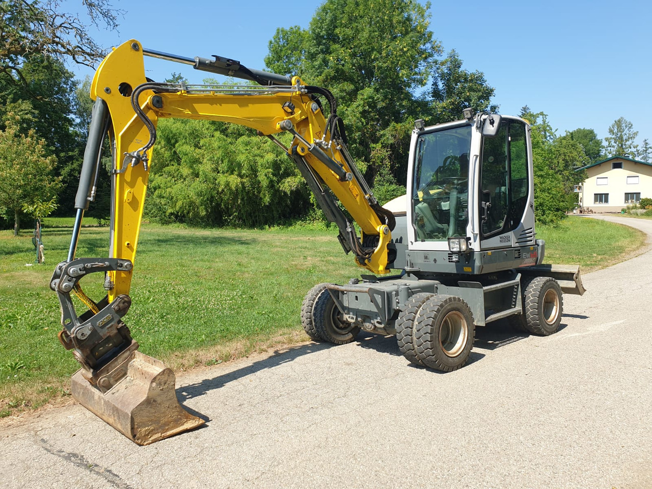 WACKER Neuson EW 65 - Excavadora de ruedas: foto 3 WACKER Neuson EW 65 - Excavadora de ruedas: foto 3