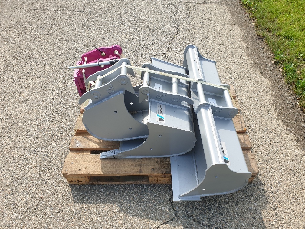 Winkelbauer Winkelbauer bucket package for 1.5t mini excavator - Cazo para excavadora para Miniexcavadora: foto 1 Winkelbauer Winkelbauer bucket package for 1.5t mini excavator - Cazo para excavadora para Miniexcavadora: foto 1