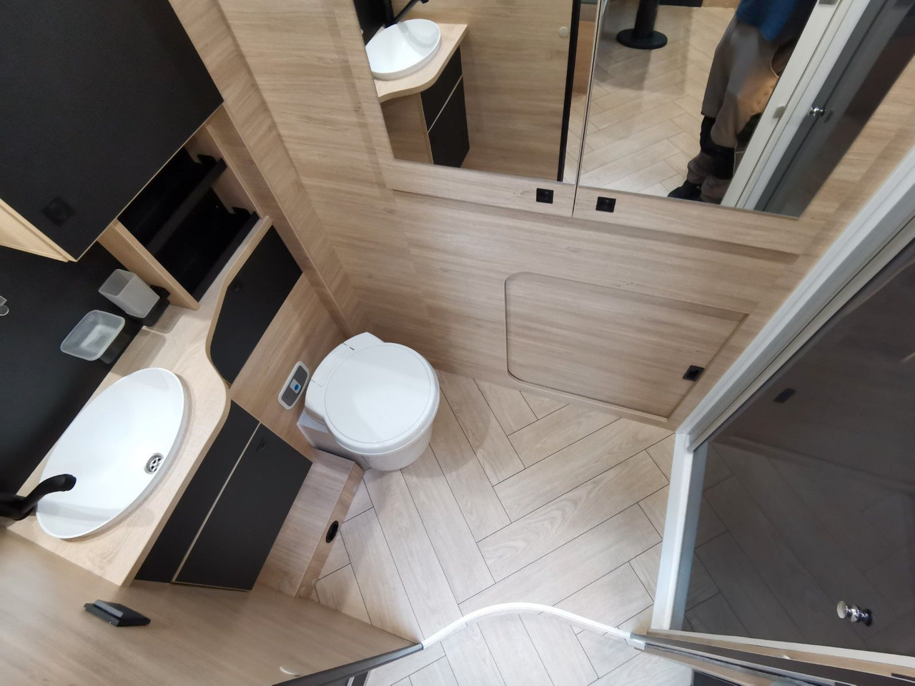 Autocaravana perfilada Chausson 630 TITANIUM / - 2026 - / EINZEL. - HUBBETTEN: foto 23 Autocaravana perfilada Chausson 630 TITANIUM / - 2026 - / EINZEL. - HUBBETTEN: foto 23