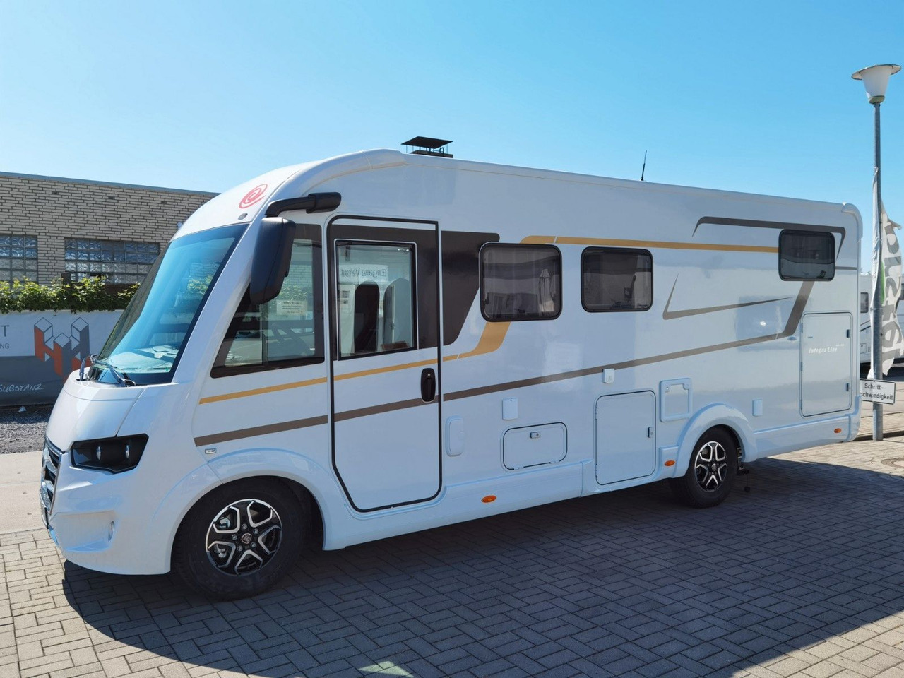 Leasing financiero de  Eura Mobil INTEGRA LINE 720 EF / 180PS-9G 40H /EINZELBETTEN leasing Eura Mobil INTEGRA LINE 720 EF / 180PS-9G 40H /EINZELBETTEN: foto 6