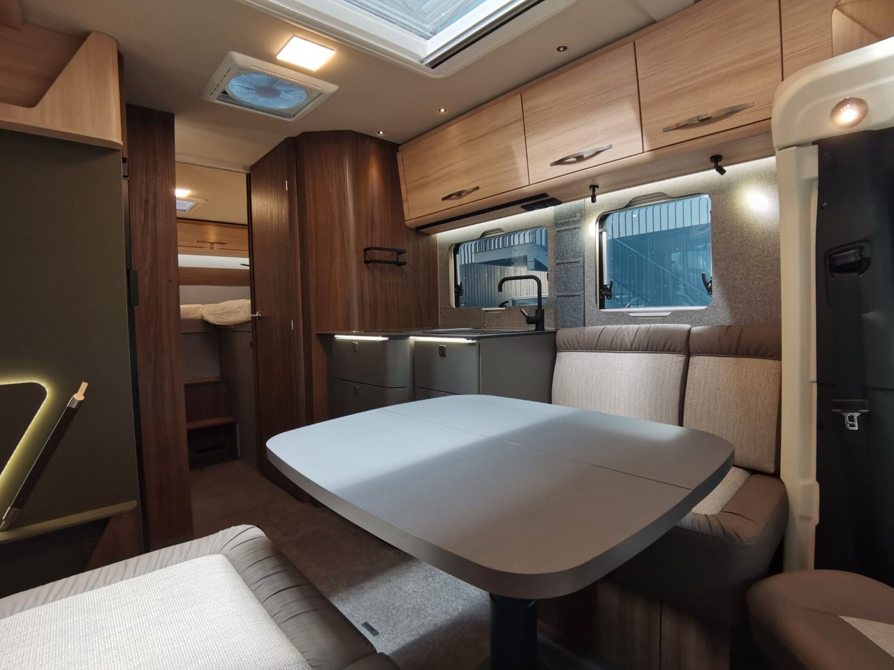 Leasing financiero de  Eura Mobil PROFILA T 726 EF / -2025-/ MONDIAL PLUS & S-PAKE leasing Eura Mobil PROFILA T 726 EF / -2025-/ MONDIAL PLUS & S-PAKE: foto 16