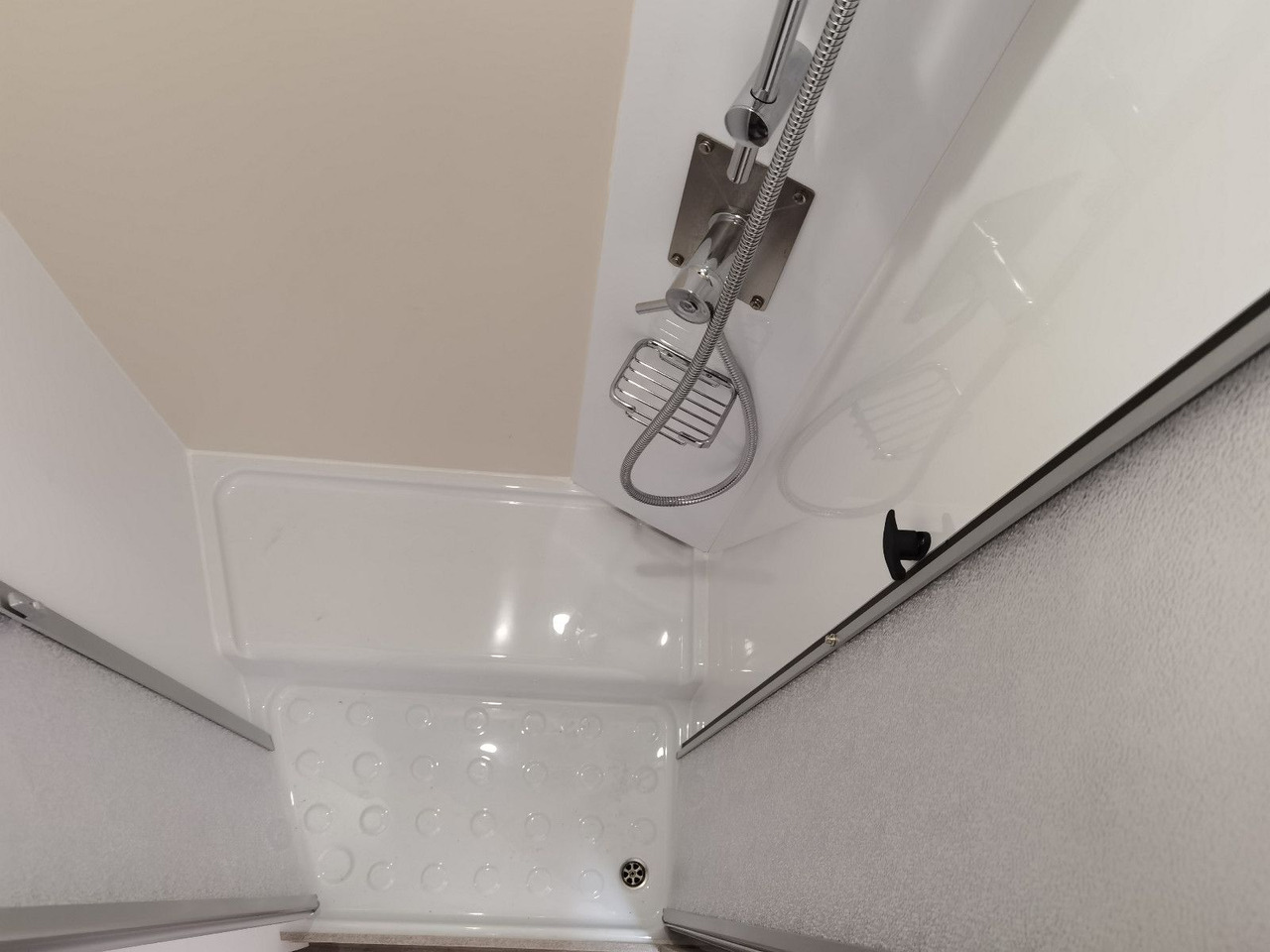 Autocaravana perfilada Forster T 745 EB / MODELL 2026 / EINZELBETTEN & RAUMBAD: foto 23