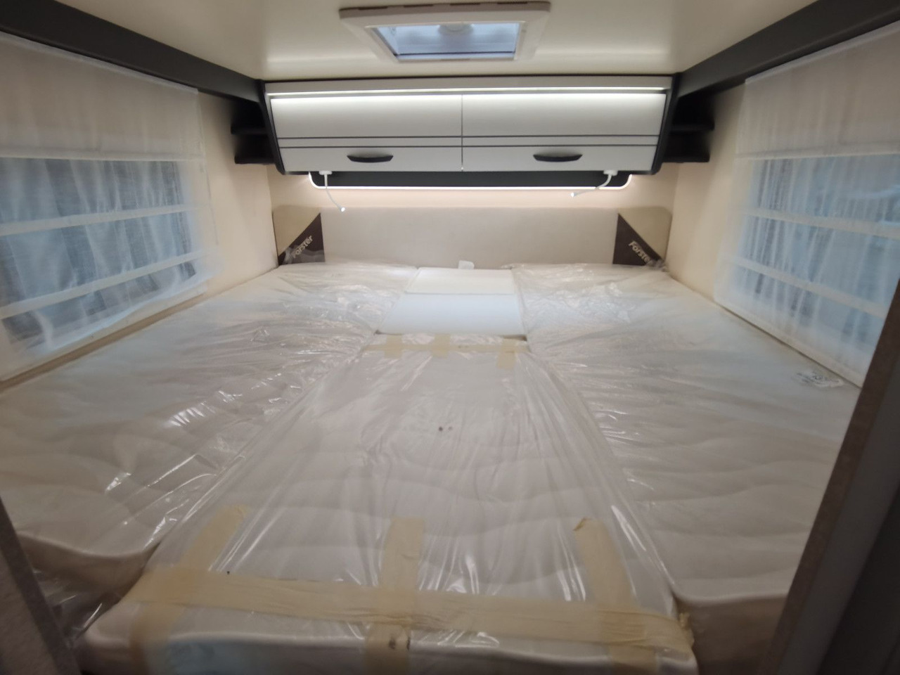 Autocaravana perfilada Forster T 745 EB / MODELL 2026 / EINZELBETTEN & RAUMBAD: foto 21