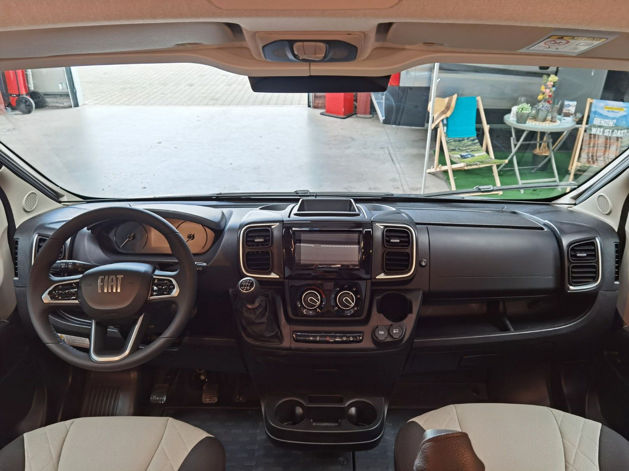 Leasing financiero de  Weinsberg CARABUS 630 ME-EDITION FIRE /-2026-/EINZELBETTEN leasing Weinsberg CARABUS 630 ME-EDITION FIRE /-2026-/EINZELBETTEN: foto 12