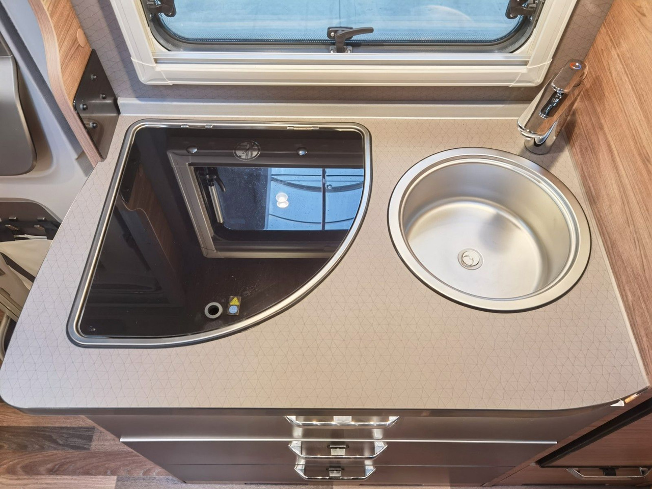 Autocaravana perfilada Weinsberg CARACOMPACT 600 MEG PEPPER / 8G. - AUTOMATIK: foto 17 Autocaravana perfilada Weinsberg CARACOMPACT 600 MEG PEPPER / 8G. - AUTOMATIK: foto 17