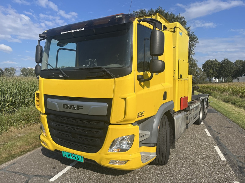 DAF CF 290 - Camión de basura: foto 2 DAF CF 290 - Camión de basura: foto 2