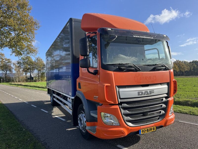 DAF CF 370 FA - Camión caja cerrada: foto 2 DAF CF 370 FA - Camión caja cerrada: foto 2