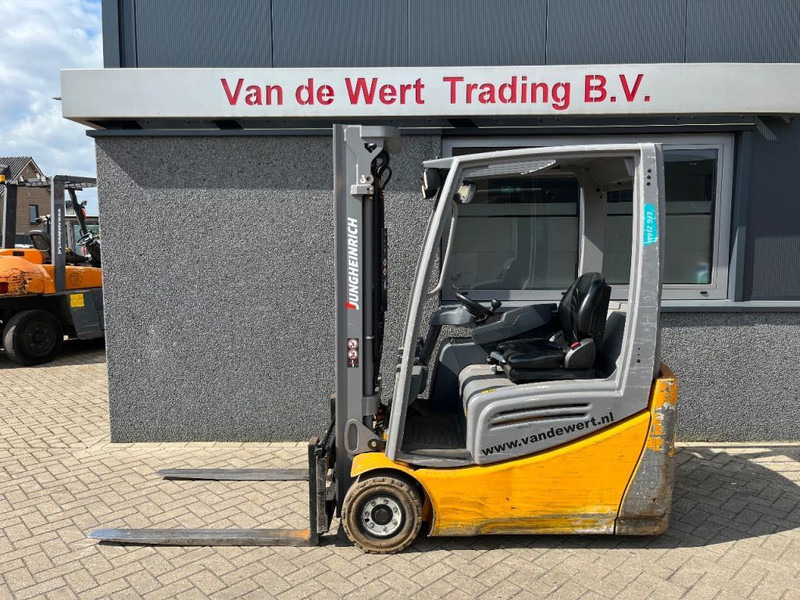 Jungheinrich EFG216K Heftruck Jungheinrich EFG216K Duplo 330 Freelift/Sideshift/4e functie Elektrisch 2016 - Carretilla elevadora eléctrica: foto 1 Jungheinrich EFG216K Heftruck Jungheinrich EFG216K Duplo 330 Freelift/Sideshift/4e functie Elektrisch 2016 - Carretilla elevadora eléctrica: foto 1