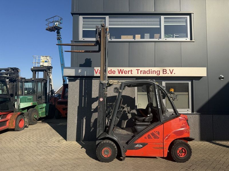 Linde H25D-02 duplo300 FREELIFT/SIDESHIFT 2014 4200uur DIESEL - Carretilla elevadora diésel: foto 2 Linde H25D-02 duplo300 FREELIFT/SIDESHIFT 2014 4200uur DIESEL - Carretilla elevadora diésel: foto 2