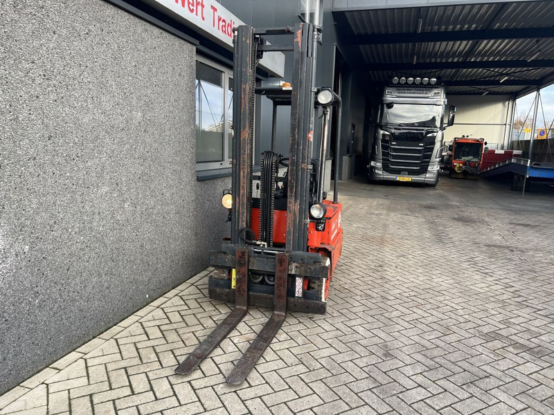 Linde e14 Heftruck Linde E14 Triplo 550 Freelift/Sideshift elektrisch - Carretilla elevadora eléctrica: foto 5 Linde e14 Heftruck Linde E14 Triplo 550 Freelift/Sideshift elektrisch - Carretilla elevadora eléctrica: foto 5