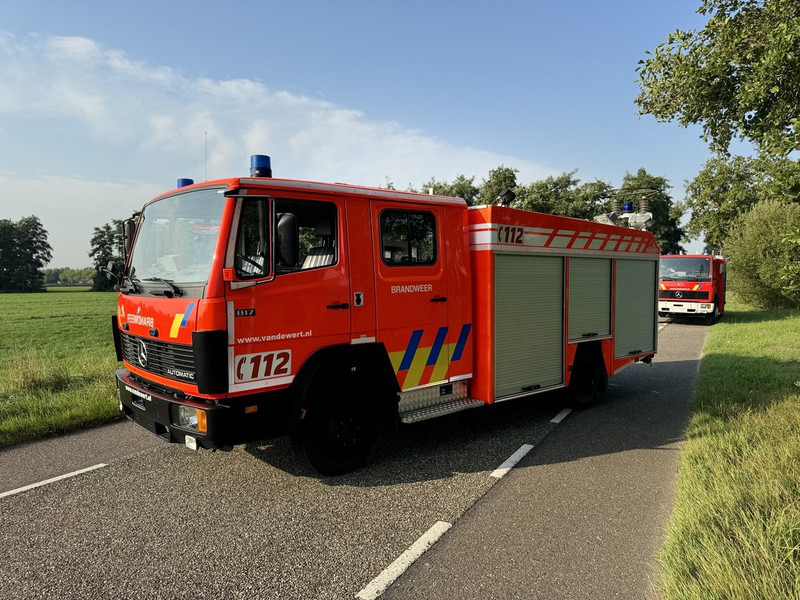 Mercedes-Benz 817 - Camión de bomberos: foto 4 Mercedes-Benz 817 - Camión de bomberos: foto 4