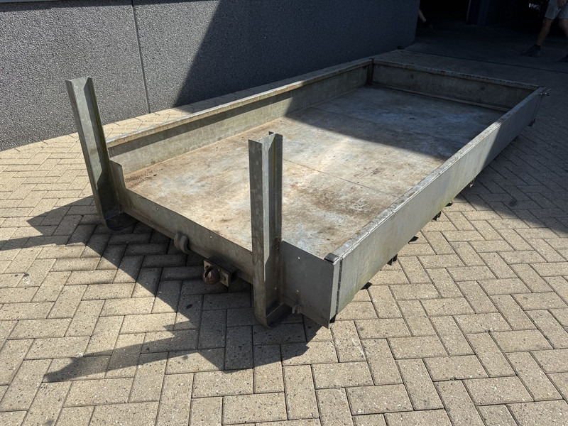 Hotra KP-25 Aanhanger / Elektrische Kipper / Afzetsysteem met lier 2 bakken 2002 - Remolque: foto 5 Hotra KP-25 Aanhanger / Elektrische Kipper / Afzetsysteem met lier 2 bakken 2002 - Remolque: foto 5