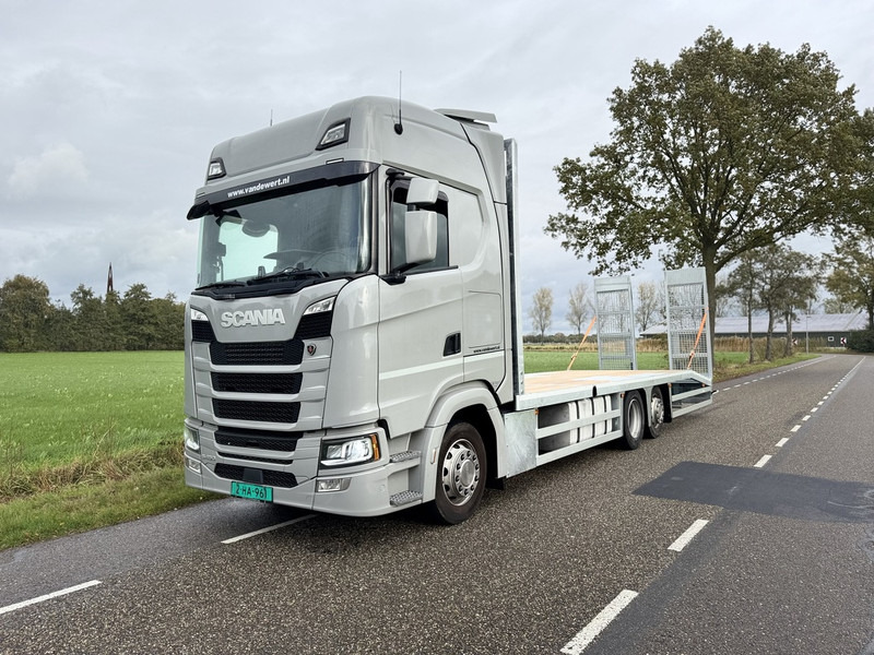 Scania S450 NGS 6X2 Machine Transporter / Oprij Vrachtwagen Euro 6 Automaat - Full Air - 2019 - Portavehículos camión: foto 1 Scania S450 NGS 6X2 Machine Transporter / Oprij Vrachtwagen Euro 6 Automaat - Full Air - 2019 - Portavehículos camión: foto 1