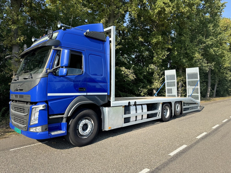 Volvo FM370 6X2 Machine Transporter / Oprij Vrachtwagen 2019 / EURO 6 / 550DKM / Steering Wheel / APK 11-2026 - Portavehículos camión: foto 3 Volvo FM370 6X2 Machine Transporter / Oprij Vrachtwagen 2019 / EURO 6 / 550DKM / Steering Wheel / APK 11-2026 - Portavehículos camión: foto 3