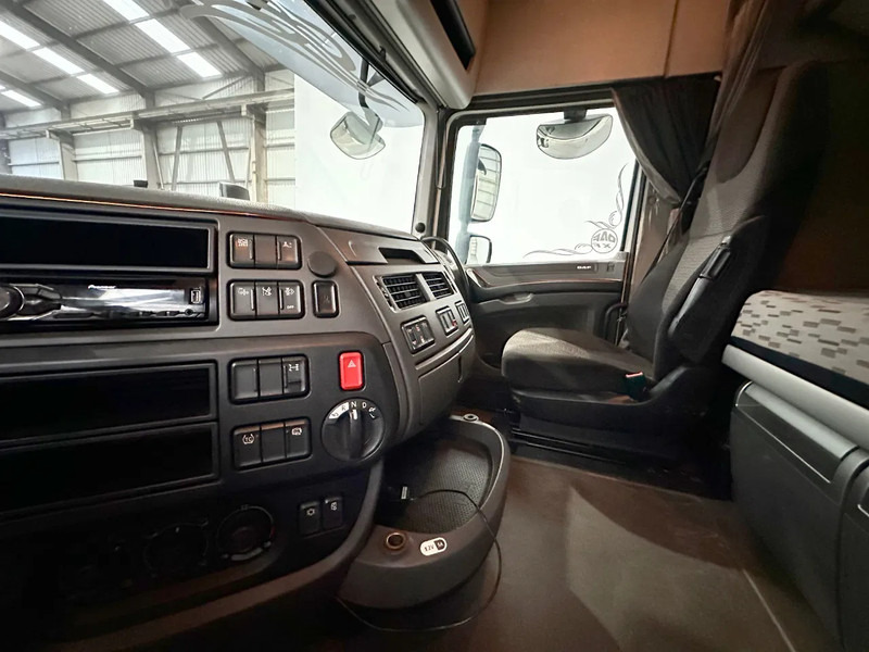 Cabeza tractora DAF XF 460 SPACECAB / STANDAIRCO / ADR: foto 11