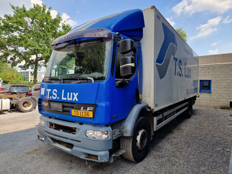 DAF LF 55.250 - Camión caja cerrada: foto 3 DAF LF 55.250 - Camión caja cerrada: foto 3