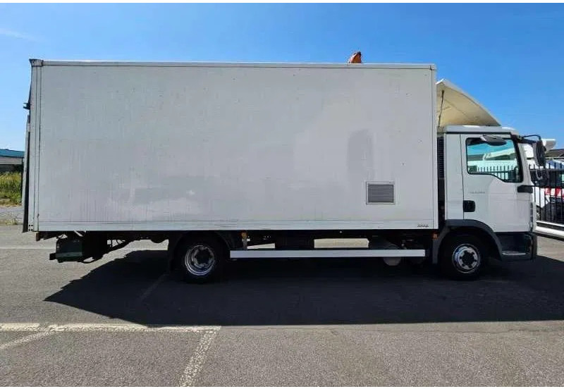 MAN TGL 8.180 met/avec/mit RINGFEDER / 203527 km - Camión caja cerrada: foto 4 MAN TGL 8.180 met/avec/mit RINGFEDER / 203527 km - Camión caja cerrada: foto 4