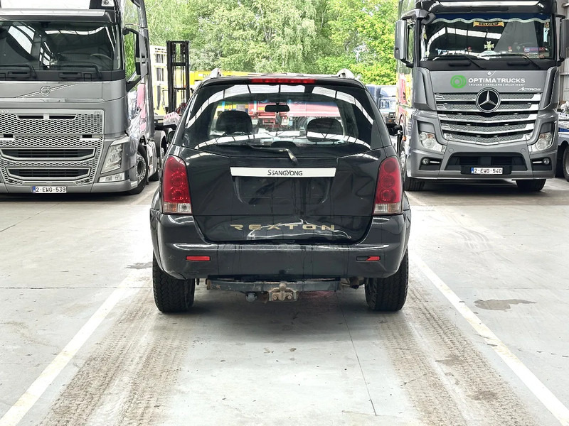 SsangYong Rexton AIRCO / LEATHER / MOTEUR MERCEDES - MERCEDES MOTOR - SUV/ Todoterreno: foto 4 SsangYong Rexton AIRCO / LEATHER / MOTEUR MERCEDES - MERCEDES MOTOR - SUV/ Todoterreno: foto 4