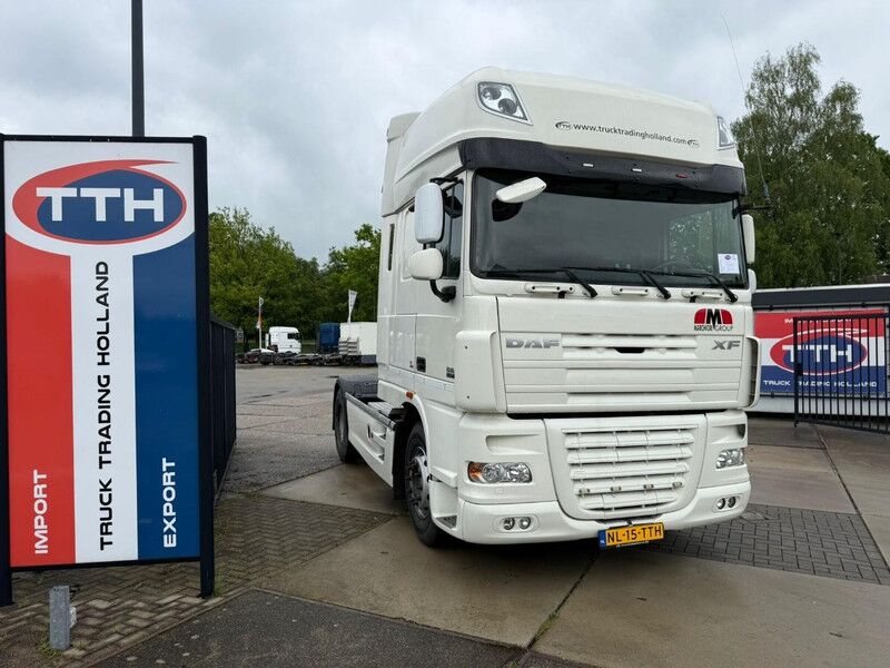 DAF XF105.460 SuperSpaceCab ATE Euro5 EEV Intarder APK/MOT/TÜV 2027 april - Cabeza tractora: foto 1 DAF XF105.460 SuperSpaceCab ATE Euro5 EEV Intarder APK/MOT/TÜV 2027 april - Cabeza tractora: foto 1