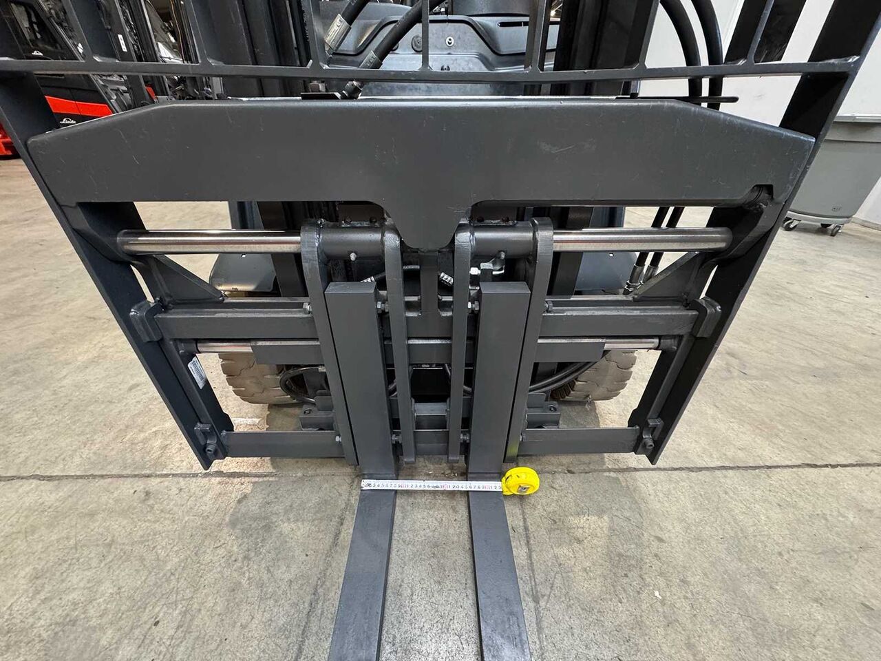 08/2020 SERVICE + UVV 04/2027 LINDE E16 EVO 1.600KG 3.+4. VALVE FORK ADJUSTER ELECTRIC FORKLIFT FORKLIFT 6.169 HOURS - Carretilla elevadora: foto 4 08/2020 SERVICE + UVV 04/2027 LINDE E16 EVO 1.600KG 3.+4. VALVE FORK ADJUSTER ELECTRIC FORKLIFT FORKLIFT 6.169 HOURS - Carretilla elevadora: foto 4