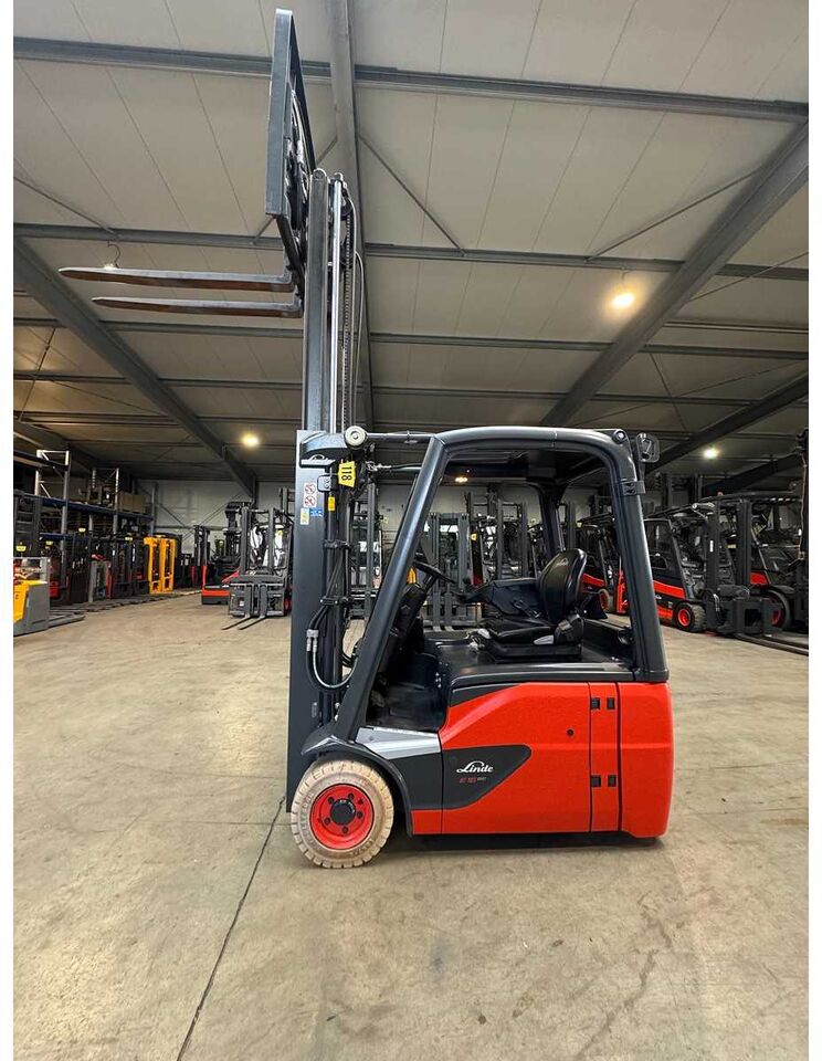 08/2020 SERVICE + UVV 04/2027 LINDE E16 EVO 1.600KG 3.+4. VALVE FORK ADJUSTER ELECTRIC FORKLIFT FORKLIFT 6.169 HOURS - Carretilla elevadora: foto 2 08/2020 SERVICE + UVV 04/2027 LINDE E16 EVO 1.600KG 3.+4. VALVE FORK ADJUSTER ELECTRIC FORKLIFT FORKLIFT 6.169 HOURS - Carretilla elevadora: foto 2