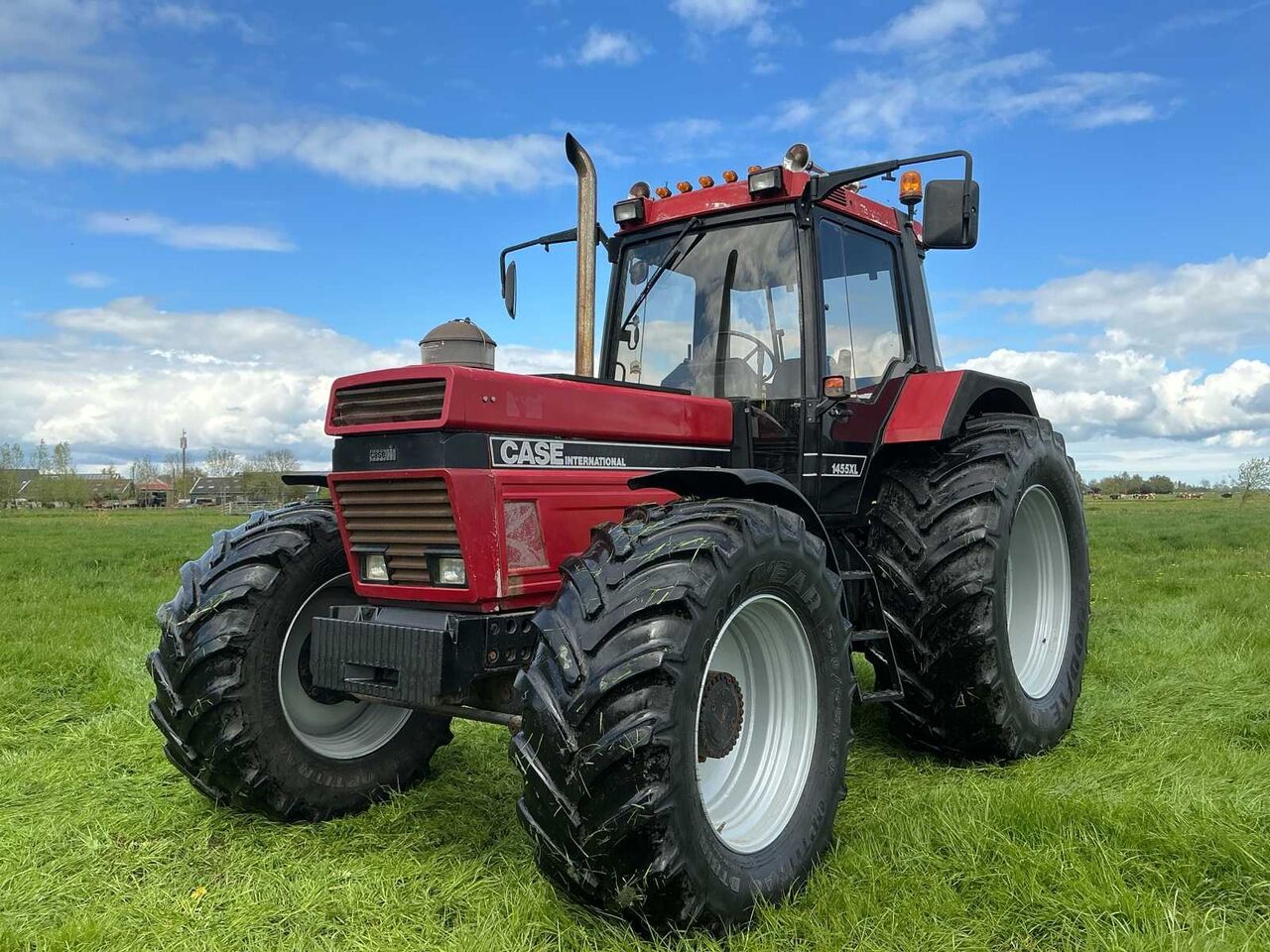 1992 CASE IH 1455XL INTERNATIONAL ALL-WHEEL DRIVE FARM TRACTOR - Tractor: foto 2 1992 CASE IH 1455XL INTERNATIONAL ALL-WHEEL DRIVE FARM TRACTOR - Tractor: foto 2