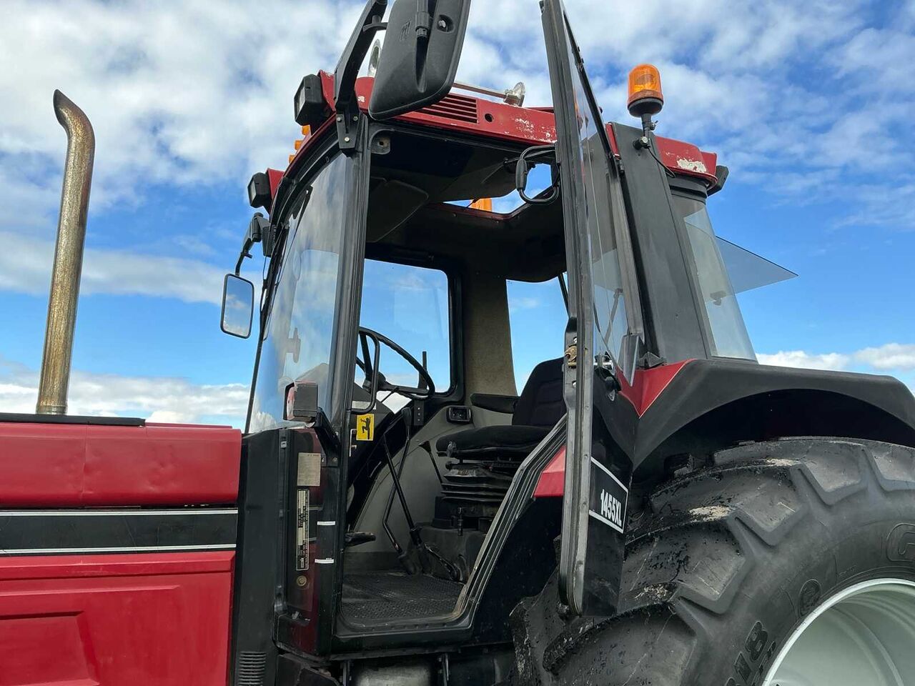 1992 CASE IH 1455XL INTERNATIONAL ALL-WHEEL DRIVE FARM TRACTOR - Tractor: foto 5 1992 CASE IH 1455XL INTERNATIONAL ALL-WHEEL DRIVE FARM TRACTOR - Tractor: foto 5