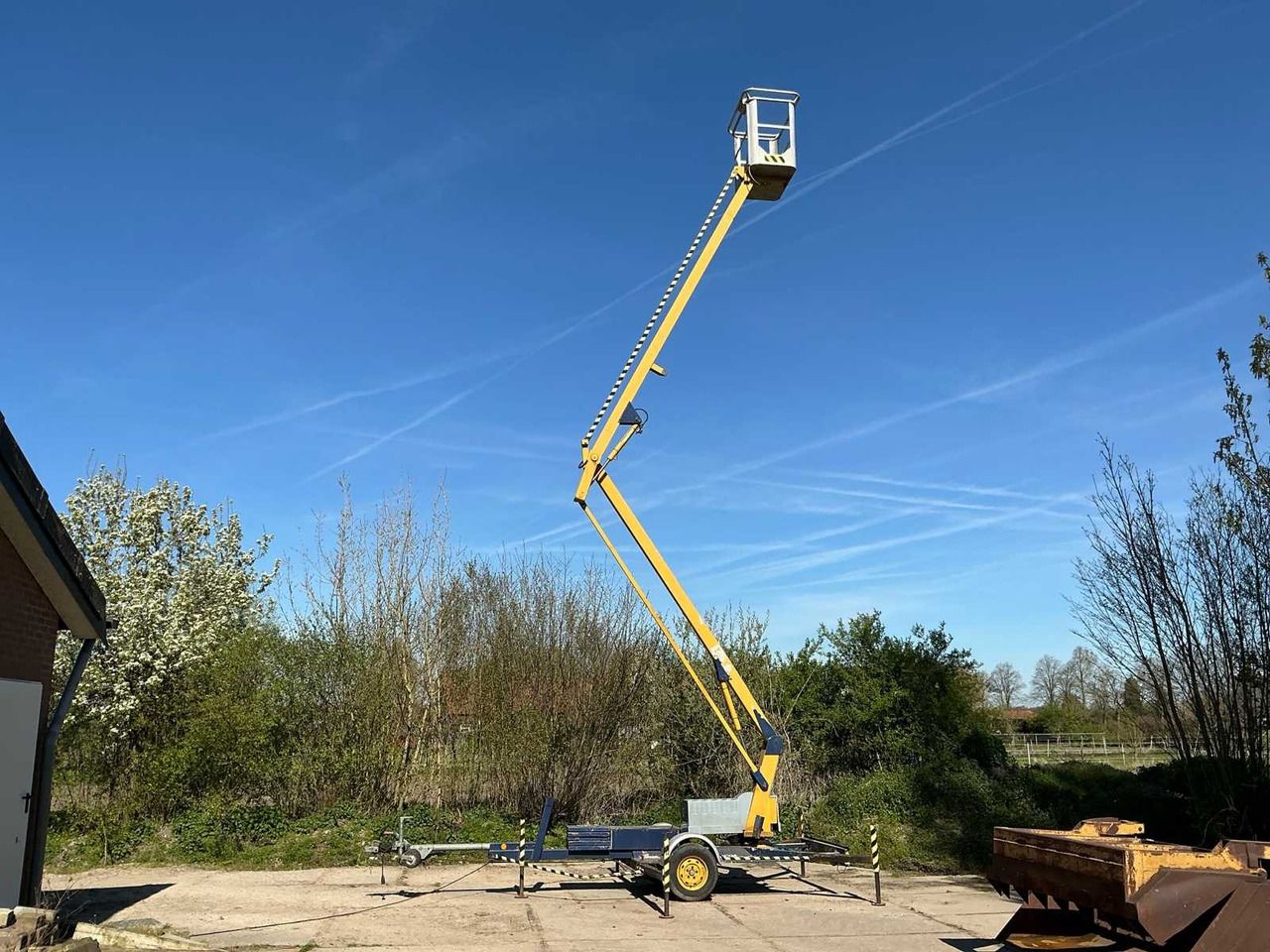 1993 SKY HIGH 1200 - ARTICULATED BOOM LIFT - Plataforma elevadora: foto 4 1993 SKY HIGH 1200 - ARTICULATED BOOM LIFT - Plataforma elevadora: foto 4
