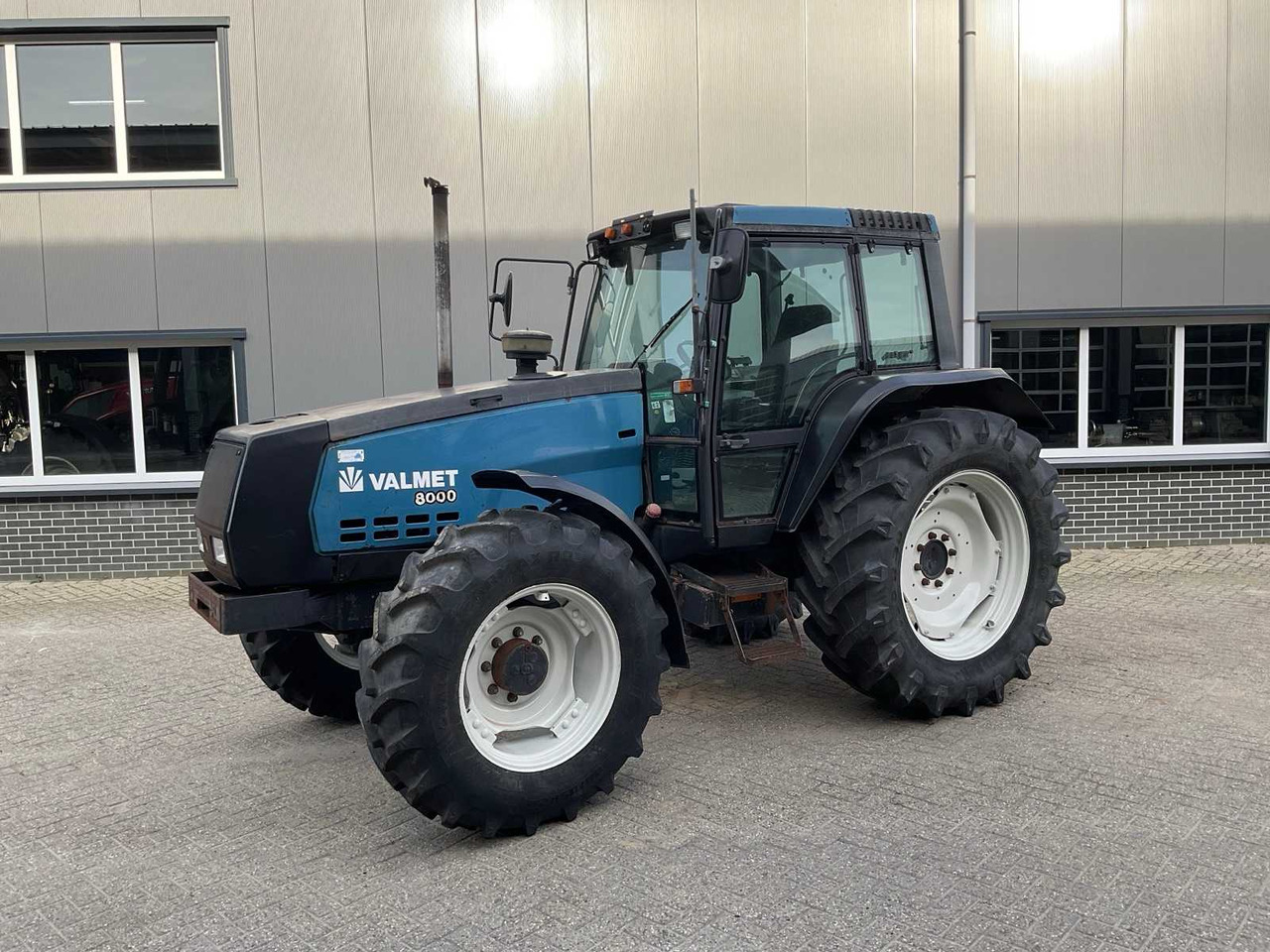 1993 VALMET 8000 HI-TROL FOUR WHEEL DRIVE FARM TRACTOR - Tractor: foto 1 1993 VALMET 8000 HI-TROL FOUR WHEEL DRIVE FARM TRACTOR - Tractor: foto 1
