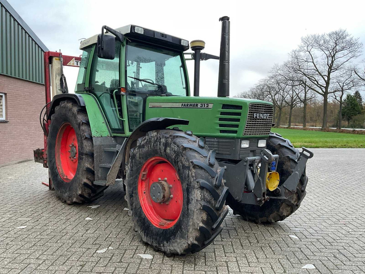Tractor 1994 FENDT FARMER 312 TURBOMATIK ALL-WHEEL DRIVE FARM TRACTOR: foto 6 Tractor 1994 FENDT FARMER 312 TURBOMATIK ALL-WHEEL DRIVE FARM TRACTOR: foto 6