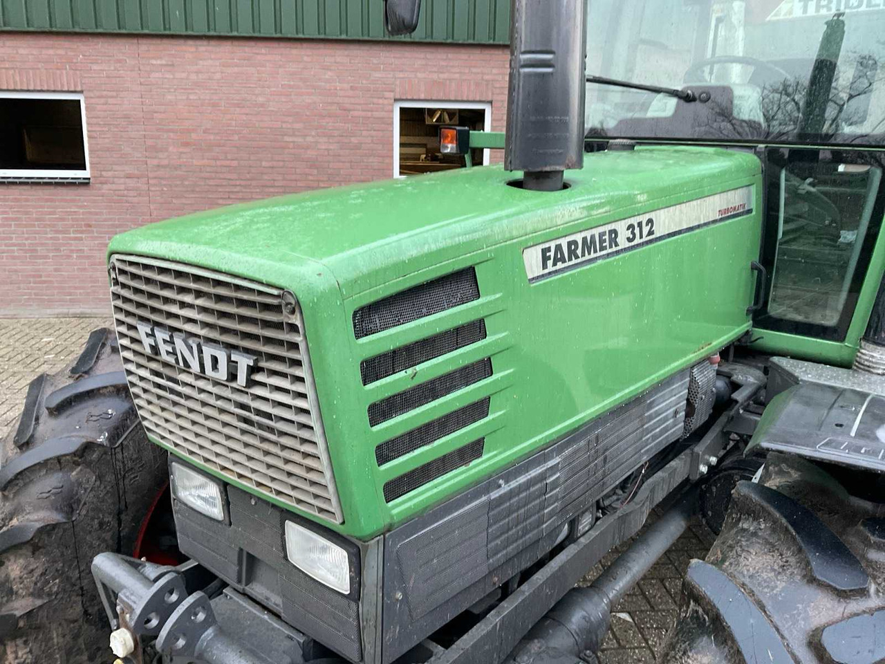 Tractor 1994 FENDT FARMER 312 TURBOMATIK ALL-WHEEL DRIVE FARM TRACTOR: foto 12 Tractor 1994 FENDT FARMER 312 TURBOMATIK ALL-WHEEL DRIVE FARM TRACTOR: foto 12