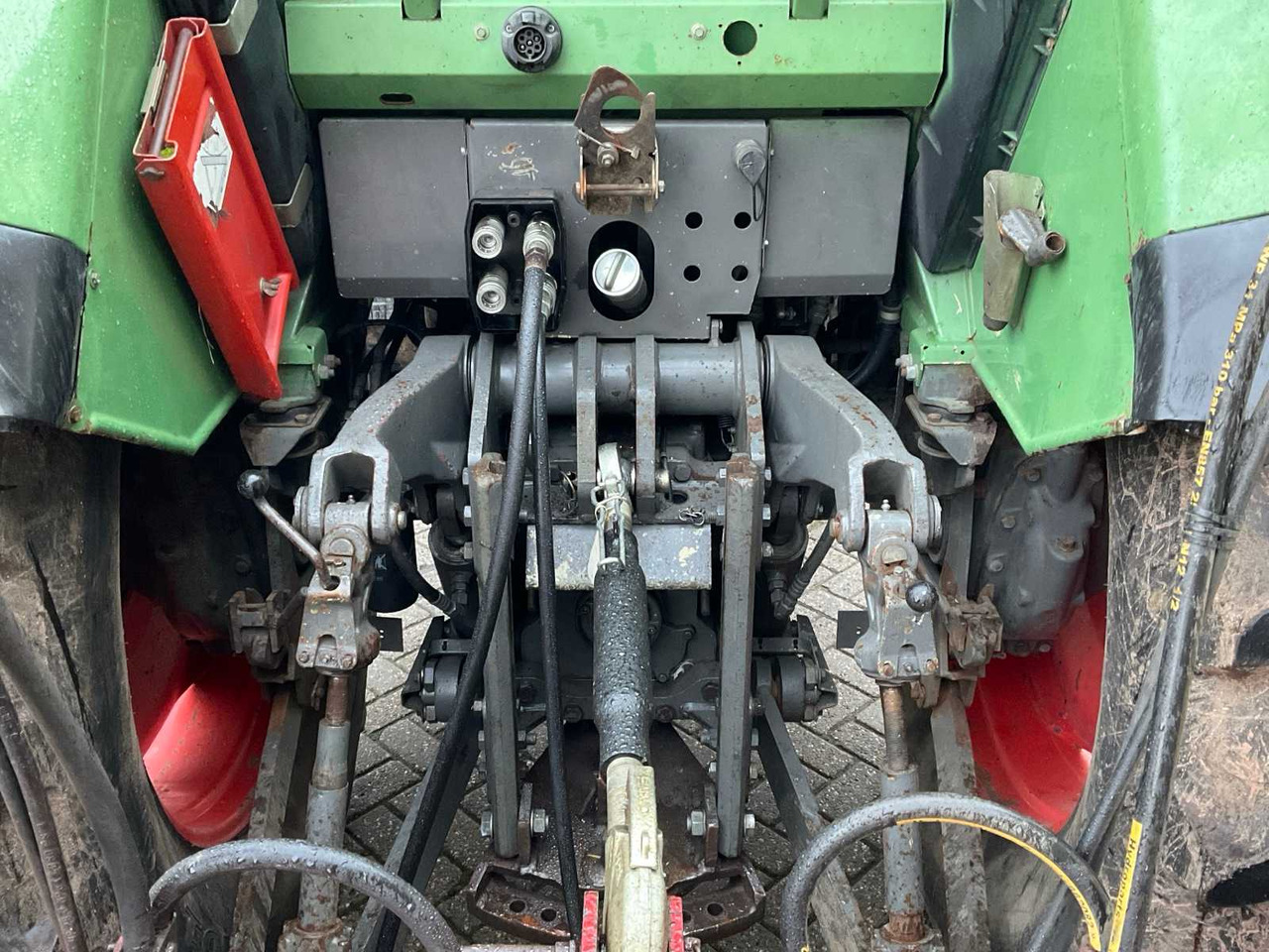 Tractor 1994 FENDT FARMER 312 TURBOMATIK ALL-WHEEL DRIVE FARM TRACTOR: foto 26 Tractor 1994 FENDT FARMER 312 TURBOMATIK ALL-WHEEL DRIVE FARM TRACTOR: foto 26