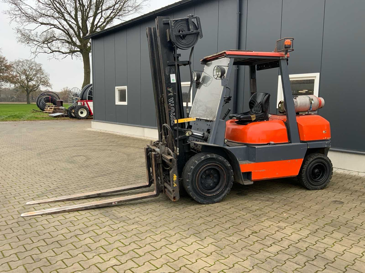 1998 TOYOTA 52-6FG40 FORKLIFT - Carretilla elevadora: foto 2 1998 TOYOTA 52-6FG40 FORKLIFT - Carretilla elevadora: foto 2