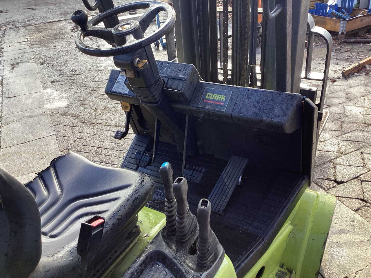 Carretilla elevadora 1999 CLARK CGC30 FORKLIFT 7300 MM: foto 12