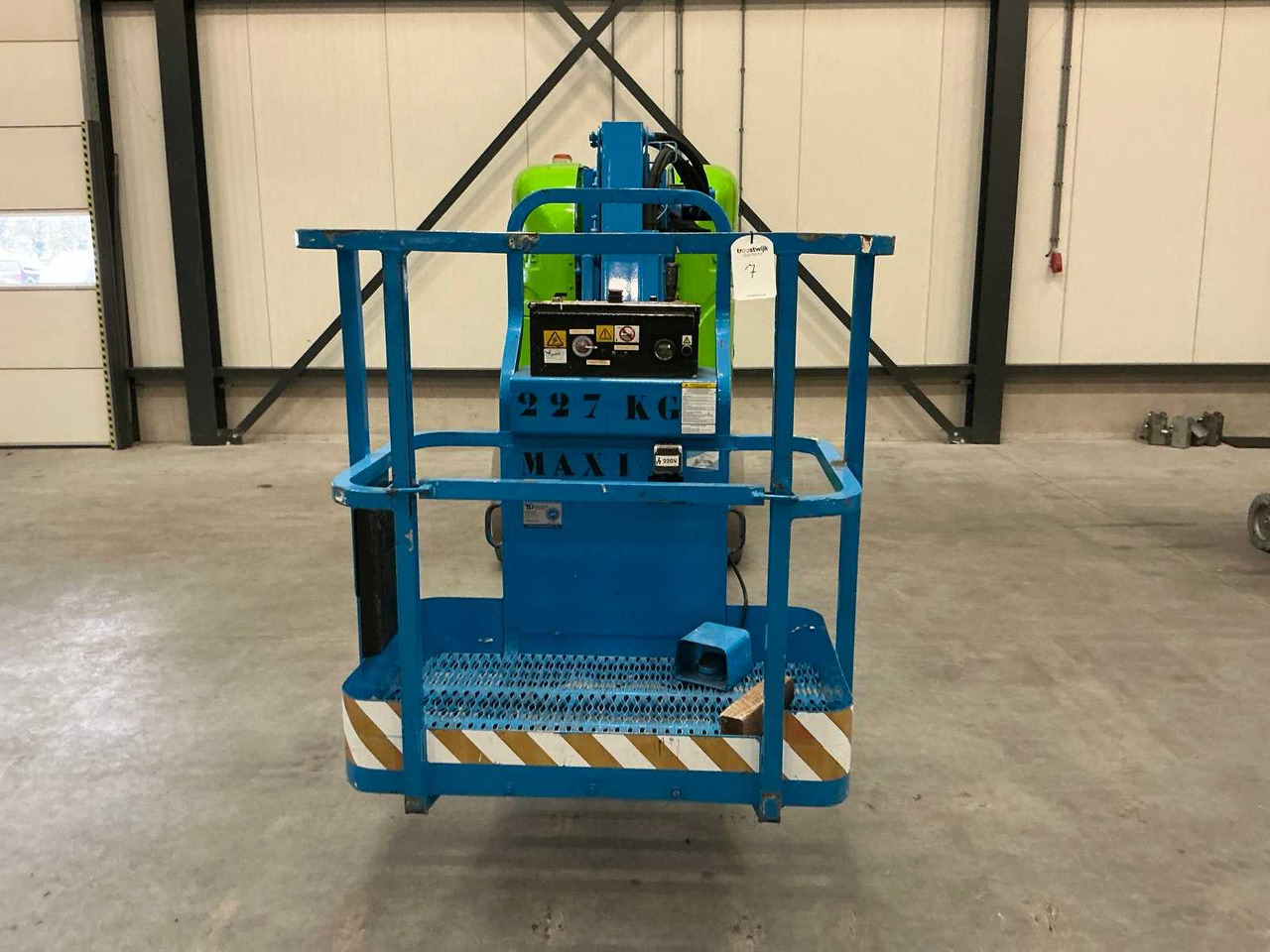 1999 GROVE AMZ 30 NEU AERIAL PLATFORM - Plataforma elevadora: foto 4 1999 GROVE AMZ 30 NEU AERIAL PLATFORM - Plataforma elevadora: foto 4