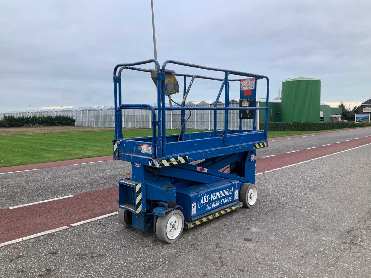 1999 UPRIGHT SL20 AERIAL PLATFORM - Plataforma elevadora: foto 3 1999 UPRIGHT SL20 AERIAL PLATFORM - Plataforma elevadora: foto 3