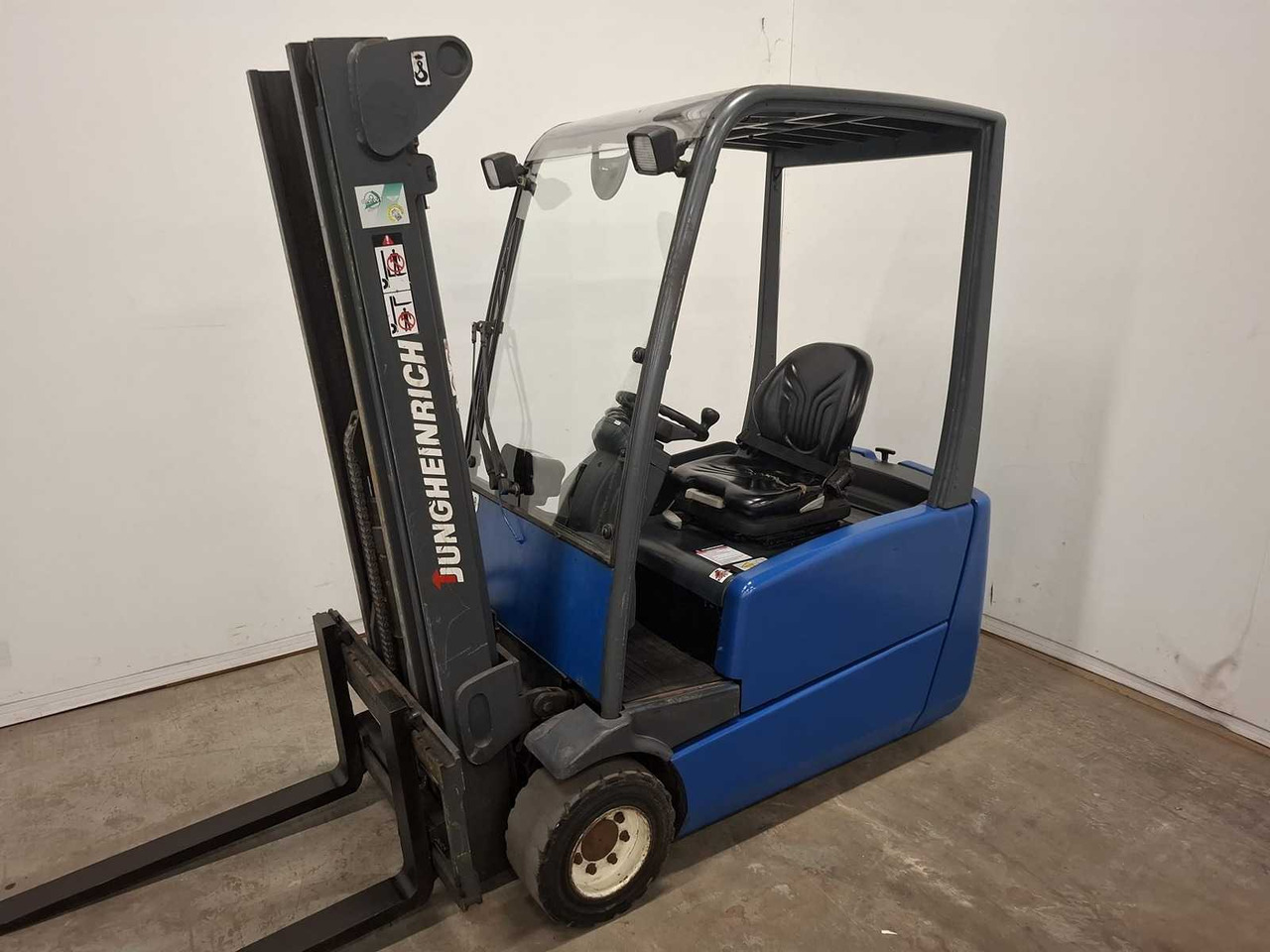 2004 JUNGHEINRICH EFG220 FORKLIFT - Carretilla elevadora: foto 2 2004 JUNGHEINRICH EFG220 FORKLIFT - Carretilla elevadora: foto 2