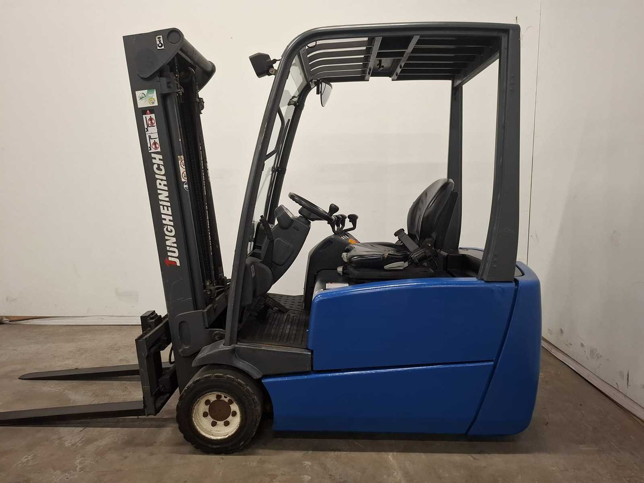 2004 JUNGHEINRICH EFG220 FORKLIFT - Carretilla elevadora: foto 4 2004 JUNGHEINRICH EFG220 FORKLIFT - Carretilla elevadora: foto 4