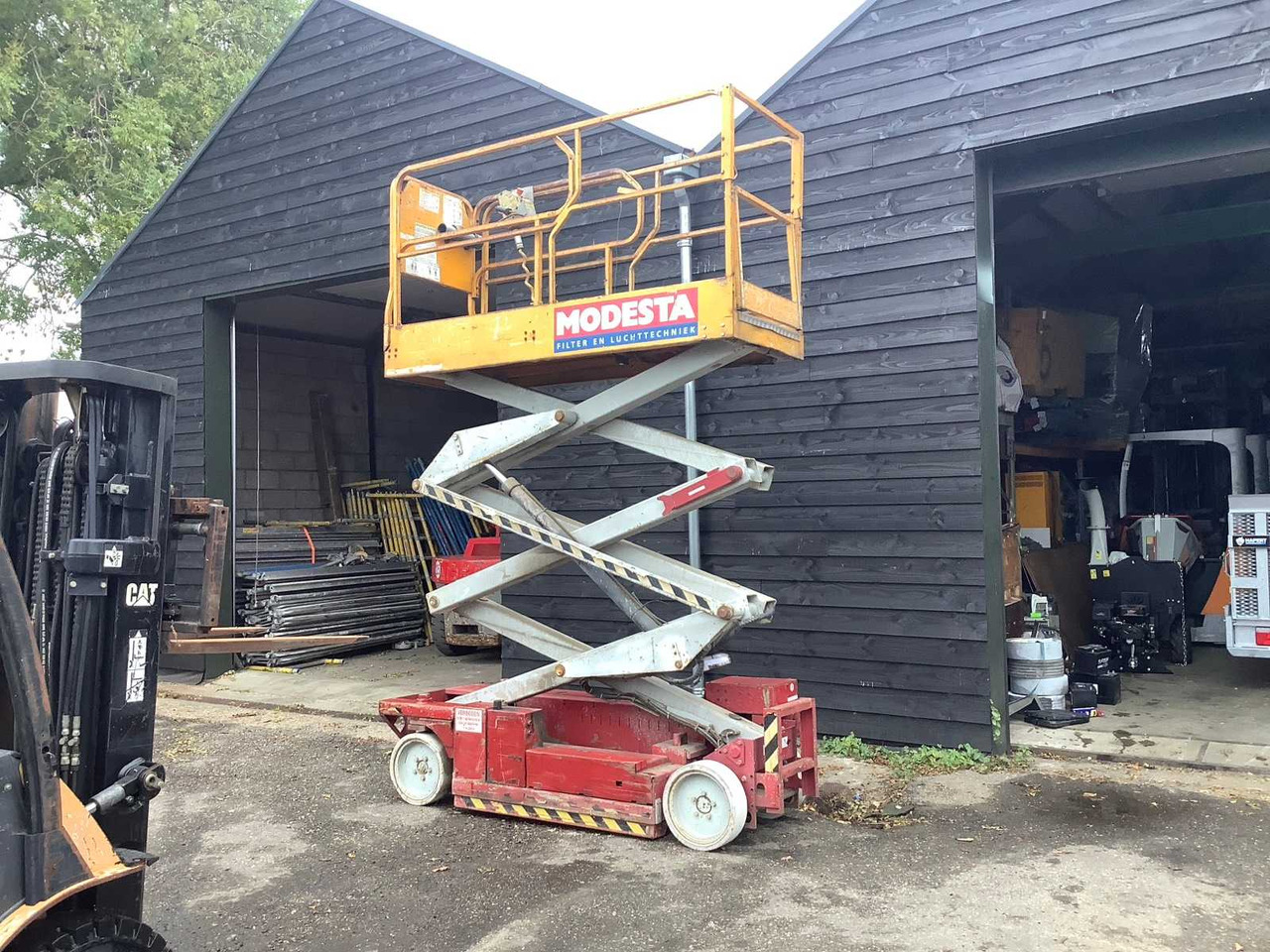 2005 MEC 2034N AERIAL PLATFORM - Plataforma elevadora: foto 1 2005 MEC 2034N AERIAL PLATFORM - Plataforma elevadora: foto 1