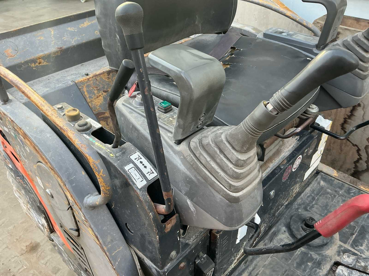 Excavadora 2006 HITACHI ZX18 CRAWLER EXCAVATOR: foto 30