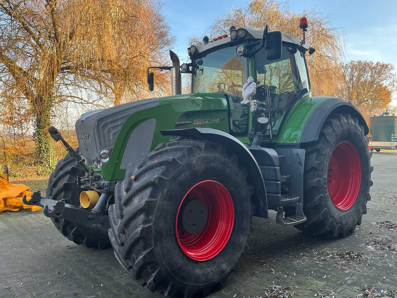 2008 FENDT 924 VARIO ALL-WHEEL DRIVE FARM TRACTOR - Tractor: foto 1 2008 FENDT 924 VARIO ALL-WHEEL DRIVE FARM TRACTOR - Tractor: foto 1