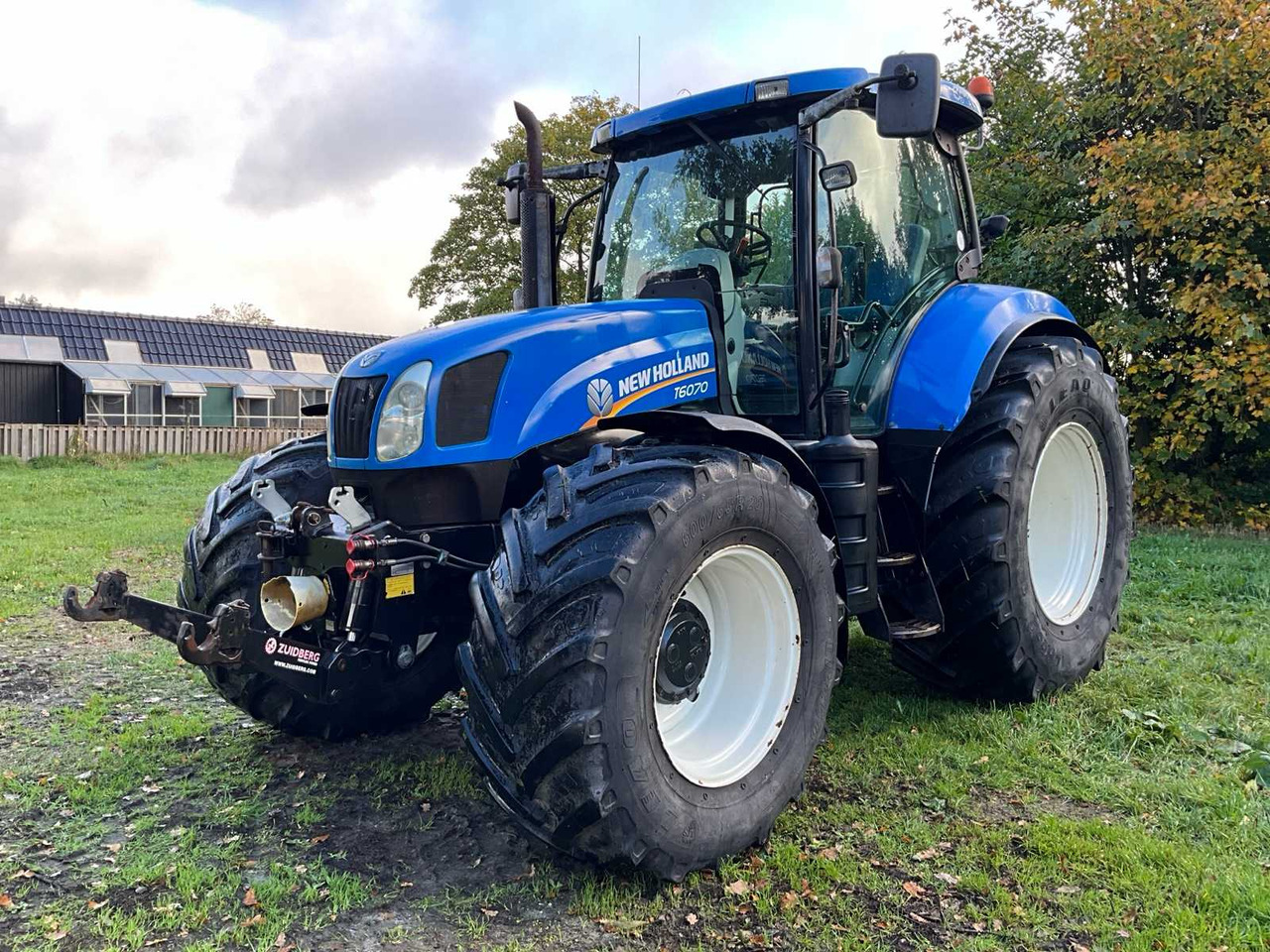 2008 NEW HOLLAND T6070 FOUR WHEEL DRIVE FARM TRACTOR - Tractor: foto 2 2008 NEW HOLLAND T6070 FOUR WHEEL DRIVE FARM TRACTOR - Tractor: foto 2