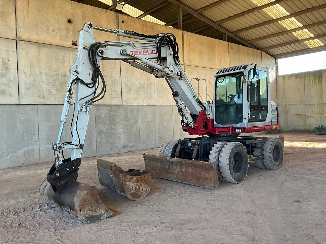 2012 TAKEUCHI TH175W WHEELED EXCAVATOR - Excavadora de ruedas: foto 2 2012 TAKEUCHI TH175W WHEELED EXCAVATOR - Excavadora de ruedas: foto 2