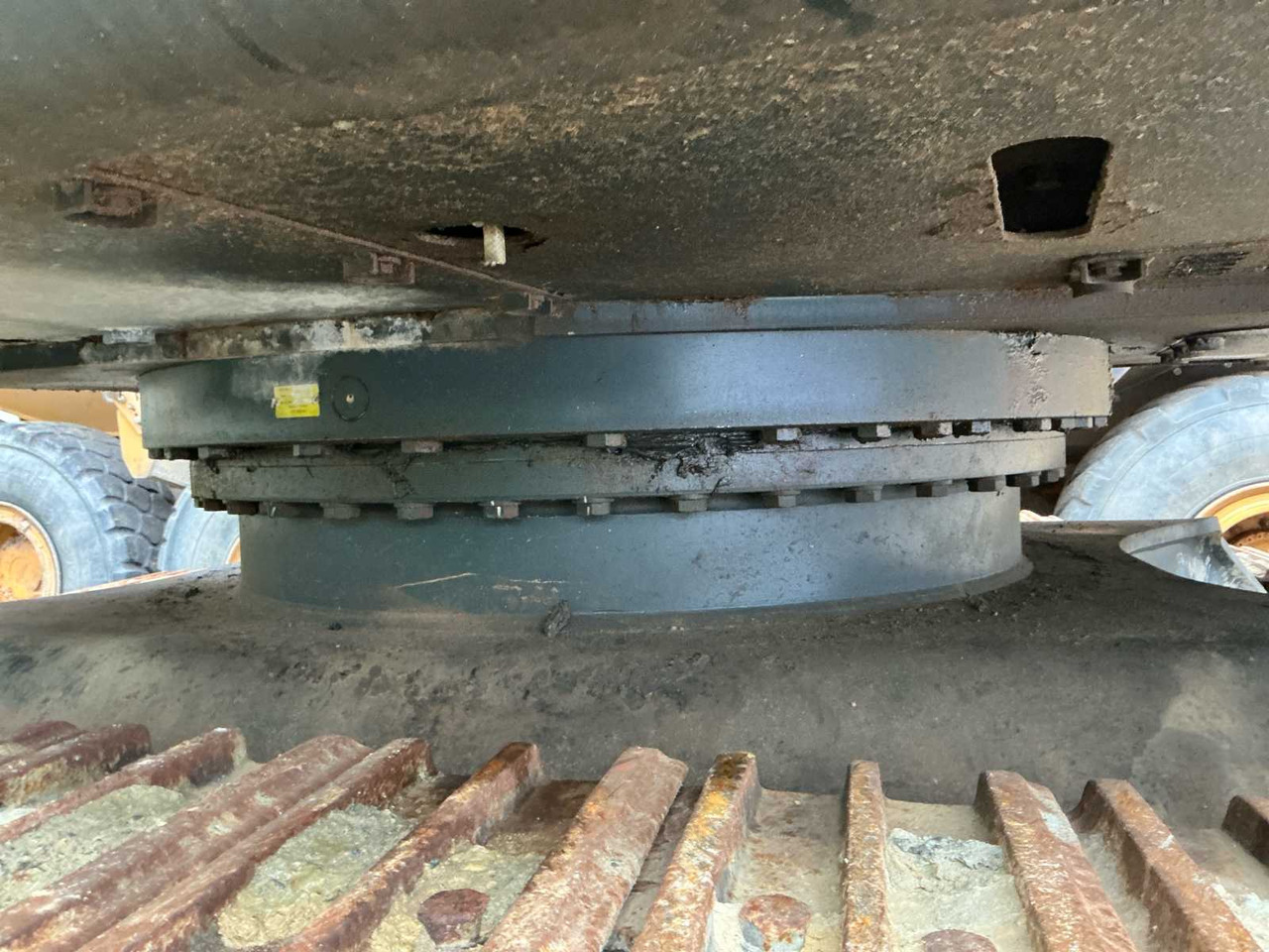 Excavadora 2013 HYUNDAI ROBEX 330LC-9A CRAWLER EXCAVATOR: foto 18 Excavadora 2013 HYUNDAI ROBEX 330LC-9A CRAWLER EXCAVATOR: foto 18