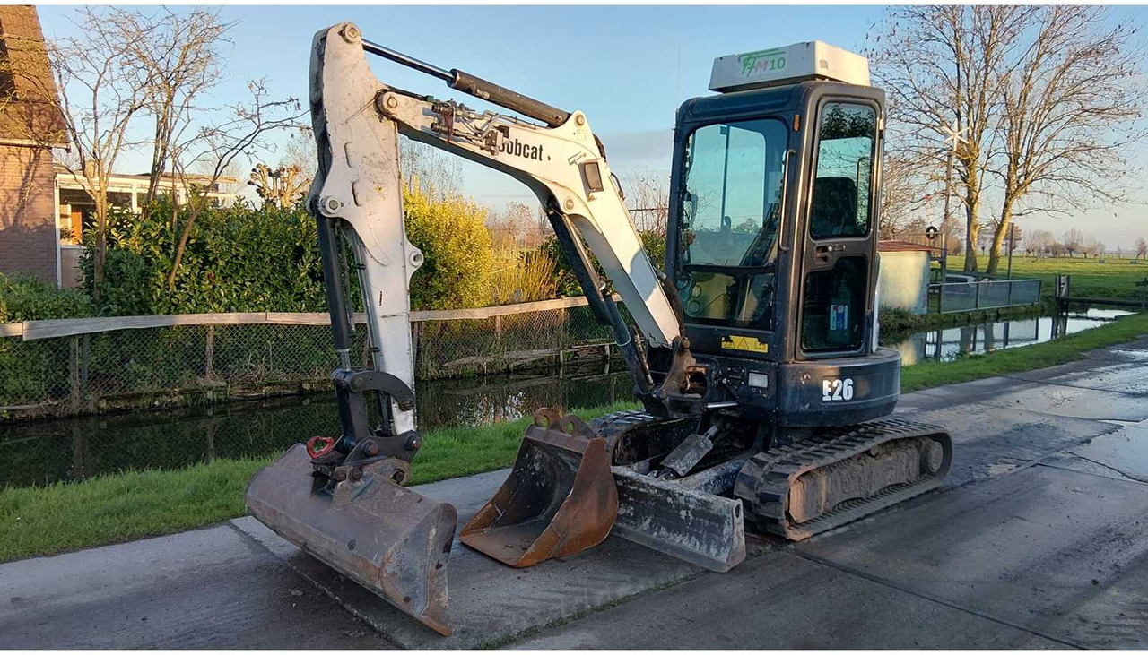 2015 BOBCAT E26 MIDI EXCAVATOR - Excavadora: foto 1 2015 BOBCAT E26 MIDI EXCAVATOR - Excavadora: foto 1