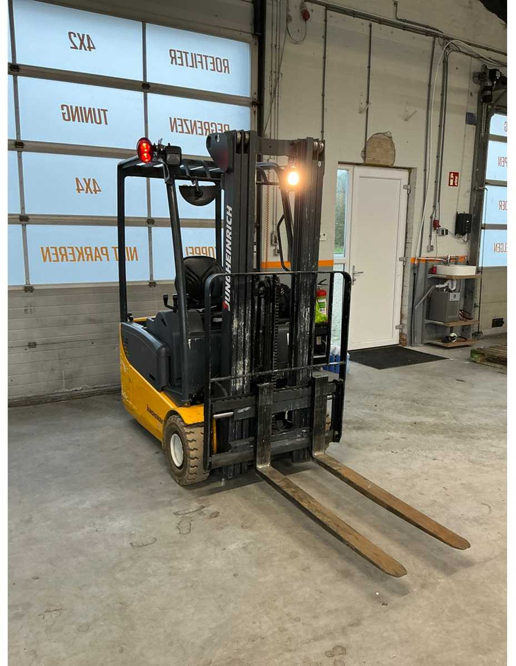 2015 JUNGHEINRICH EFG 115 FORKLIFT - Carretilla elevadora: foto 2 2015 JUNGHEINRICH EFG 115 FORKLIFT - Carretilla elevadora: foto 2