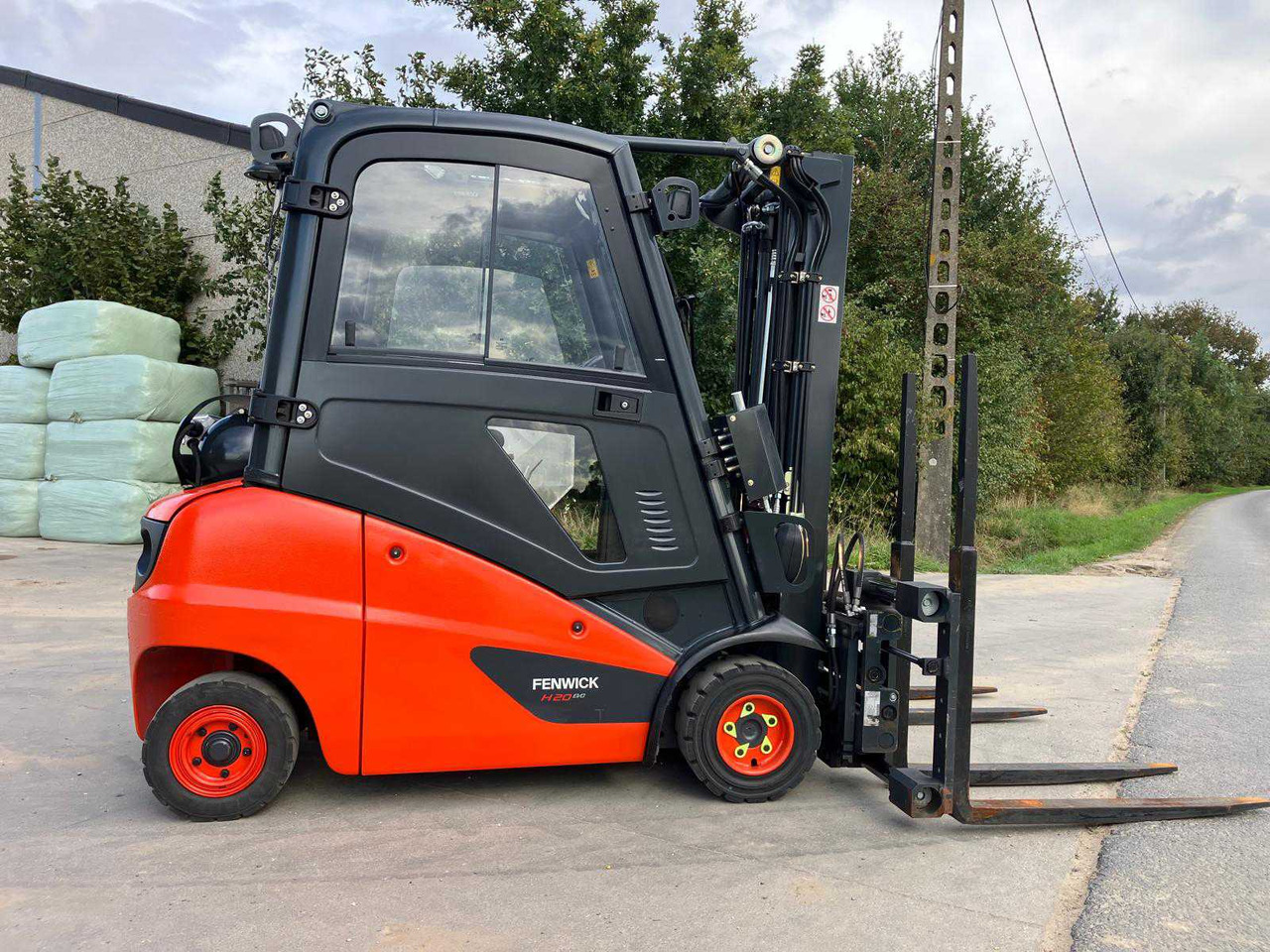 2015 LINDE H20T DOUBLE FORK FORKLIFT - Carretilla elevadora: foto 4 2015 LINDE H20T DOUBLE FORK FORKLIFT - Carretilla elevadora: foto 4