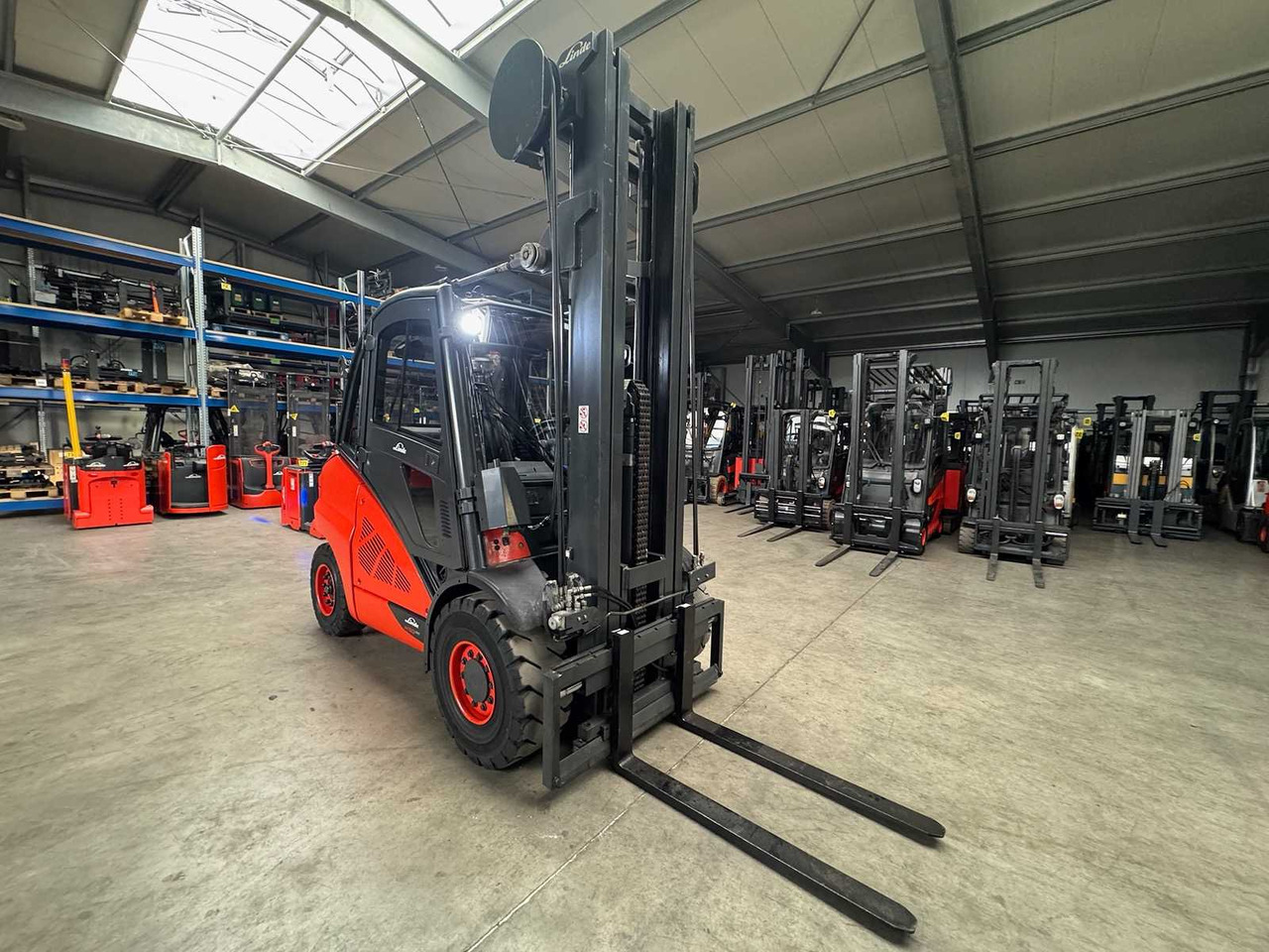 2015 LINDE H50D 5,000KG TRIPLEX 666CM 3+4TH VALVE DIESEL FORKLIFT FORKLIFT 15,862 HOURS. - Carretilla elevadora: foto 5 2015 LINDE H50D 5,000KG TRIPLEX 666CM 3+4TH VALVE DIESEL FORKLIFT FORKLIFT 15,862 HOURS. - Carretilla elevadora: foto 5