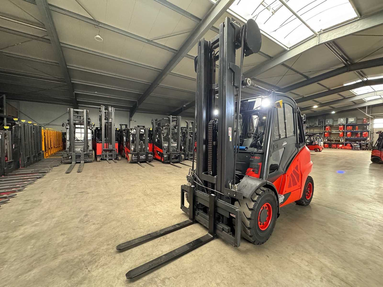 2015 LINDE H50D 5,000KG TRIPLEX 666CM 3+4TH VALVE DIESEL FORKLIFT FORKLIFT 15,862 HOURS. - Carretilla elevadora: foto 4 2015 LINDE H50D 5,000KG TRIPLEX 666CM 3+4TH VALVE DIESEL FORKLIFT FORKLIFT 15,862 HOURS. - Carretilla elevadora: foto 4